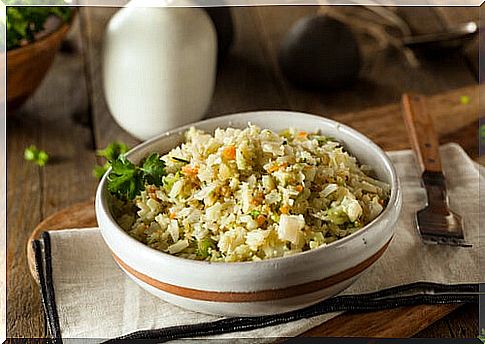 Rice with vegetables is a great combination for savory recipes for babies 6 to 9 months.