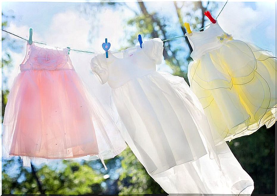 5 tricks to remove paint from children's clothes