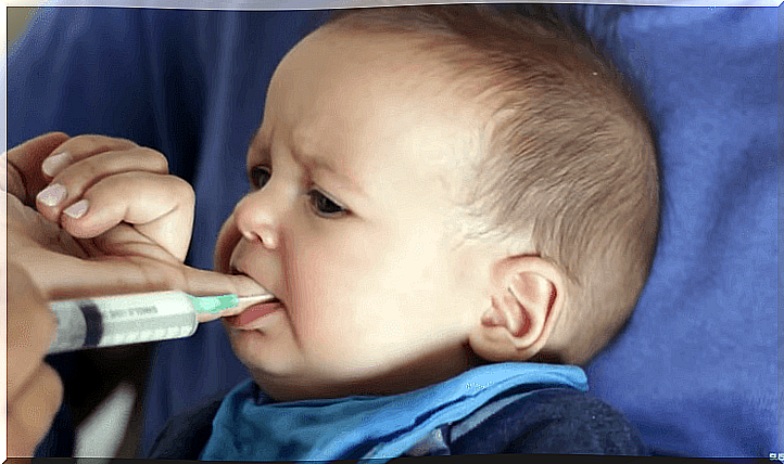 Syringe feeding is an alternative to giving milk to the baby.