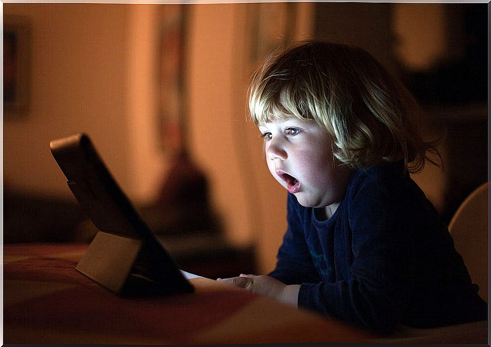 Protect your children from the negative effects of electronic screens