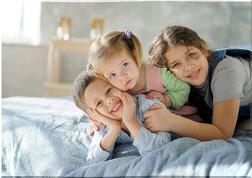 6 tips for organizing rooms with 3 siblings