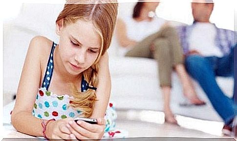 Children and the mobile: its dangers and benefits