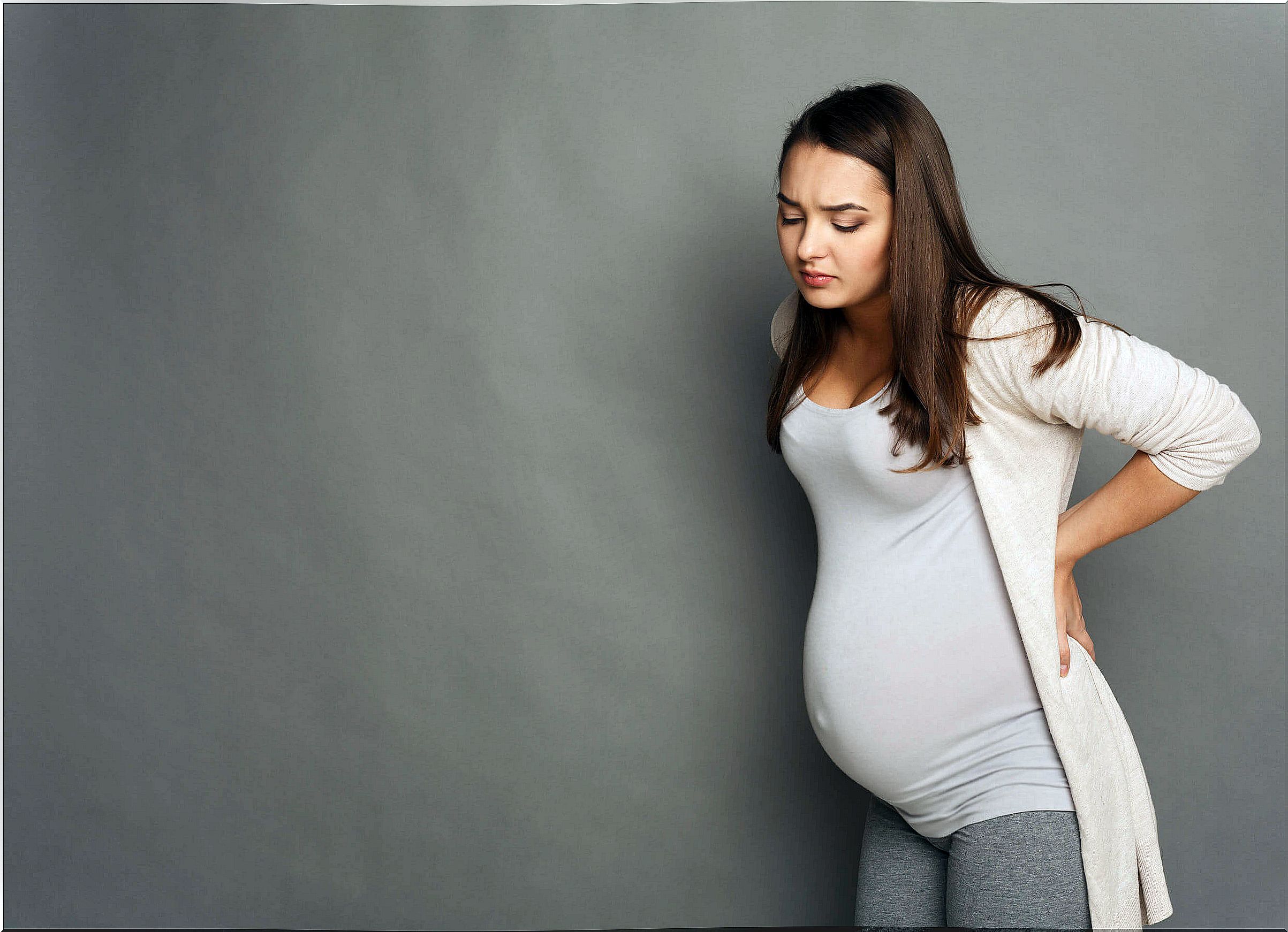 Low back pain can appear in the 29th week of pregnancy.