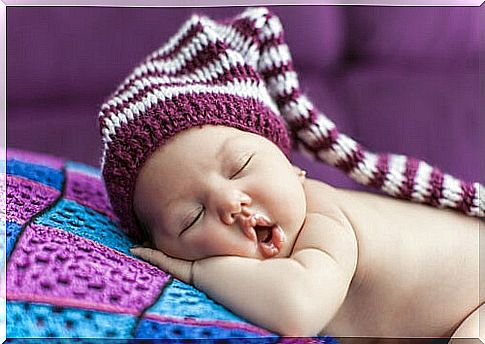 Parents should be flexible in varying the way the baby is taught to sleep.